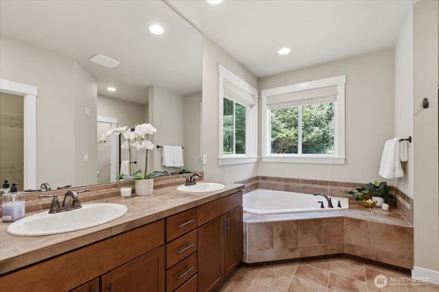 9903 146th Avenue NE, Granite Falls, WA 98252