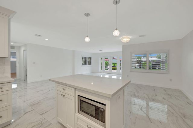 2612 NE 5 Street, Pompano Beach, FL 33062