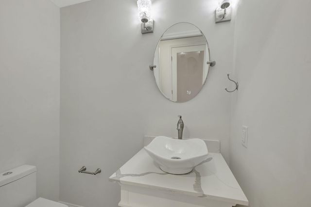 2612 NE 5 Street, Pompano Beach, FL 33062
