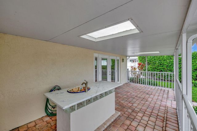 2612 NE 5 Street, Pompano Beach, FL 33062