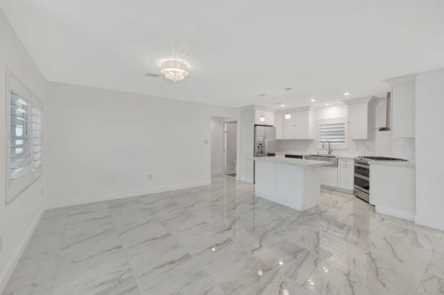2612 NE 5 Street, Pompano Beach, FL 33062