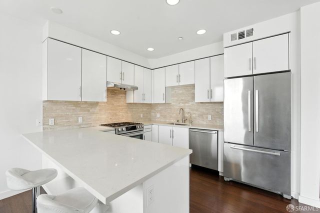 50 Jerrold Avenue 215, San Francisco, CA 94124