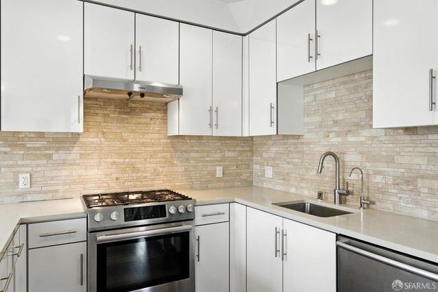 50 Jerrold Avenue 215, San Francisco, CA 94124