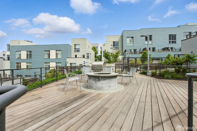 50 Jerrold Avenue 215, San Francisco, CA 94124