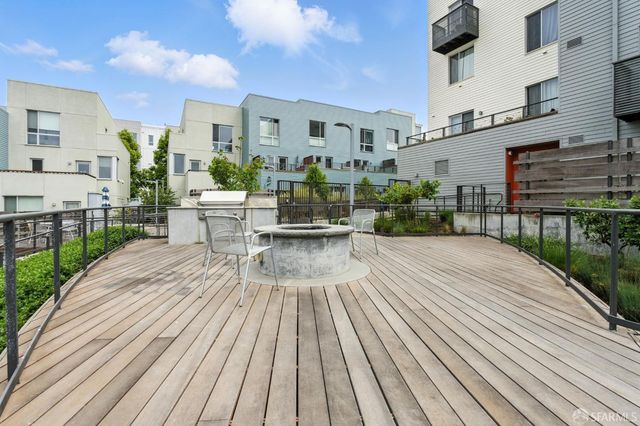 50 Jerrold Avenue 215, San Francisco, CA 94124