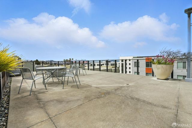 50 Jerrold Avenue 215, San Francisco, CA 94124