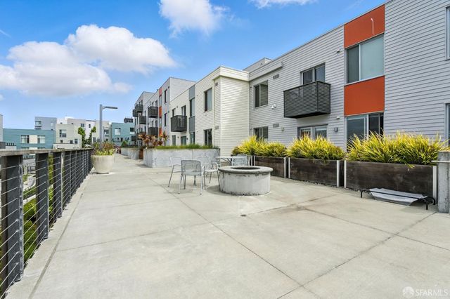 50 Jerrold Avenue 215, San Francisco, CA 94124