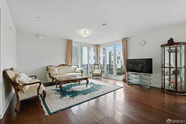 50 Jerrold Avenue 215, San Francisco, CA 94124