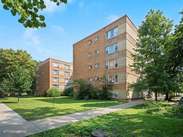 2424 W Estes Avenue 3B, Chicago, IL 60645