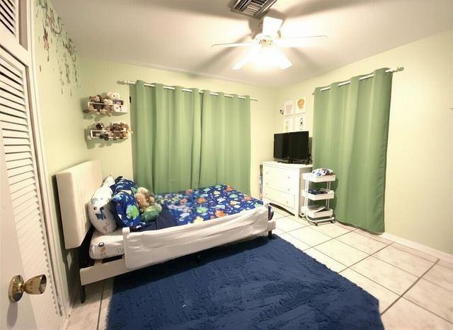 2894 SE 1st Place, Boynton Beach, FL 33435