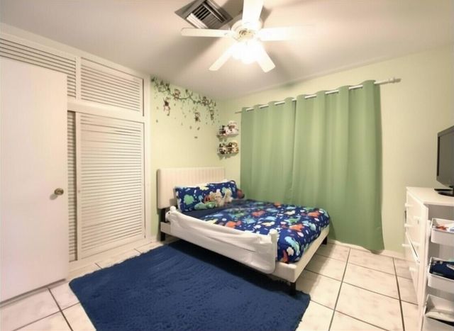2894 SE 1st Place, Boynton Beach, FL 33435