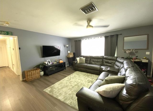 2894 SE 1st Place, Boynton Beach, FL 33435