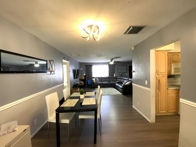 2894 SE 1st Place, Boynton Beach, FL 33435