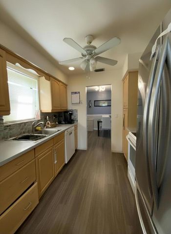 2894 SE 1st Place, Boynton Beach, FL 33435