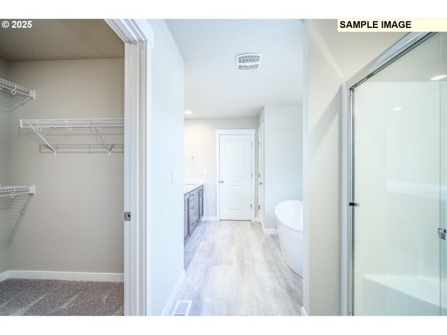 956 Ne SAGEBRUSH Dr, Estacada, OR 97023