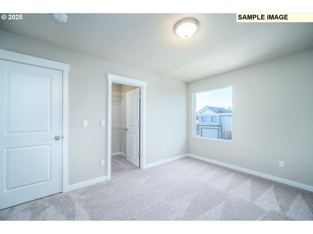 956 Ne SAGEBRUSH Dr, Estacada, OR 97023