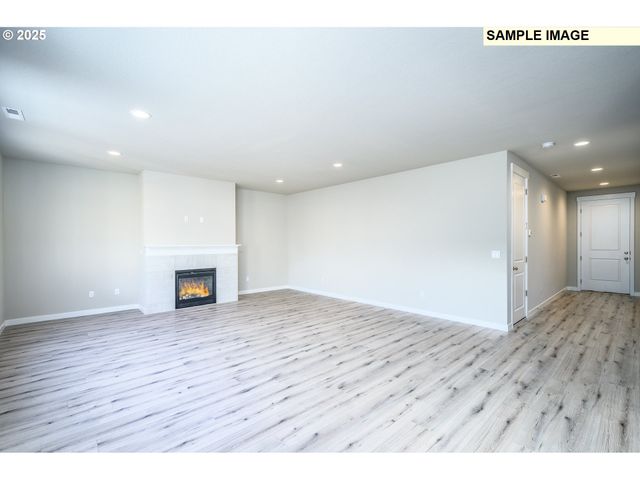 956 Ne SAGEBRUSH Dr, Estacada, OR 97023