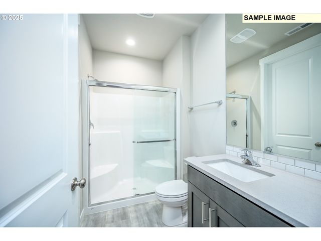 956 Ne SAGEBRUSH Dr, Estacada, OR 97023