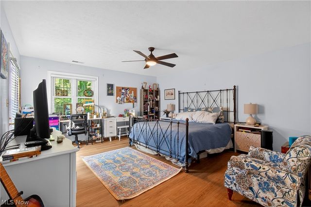 858 Sutton Place, Akron, OH 44313