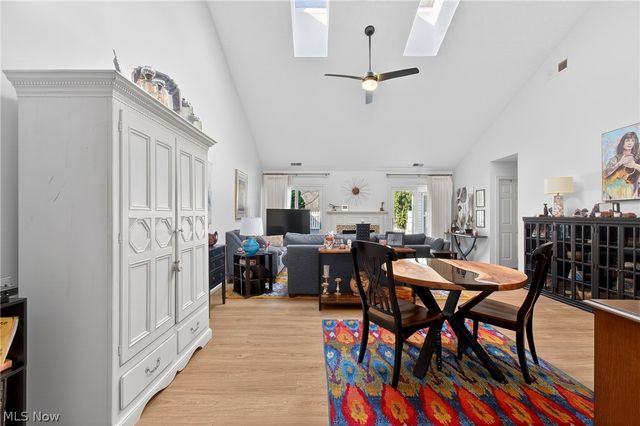 858 Sutton Place, Akron, OH 44313