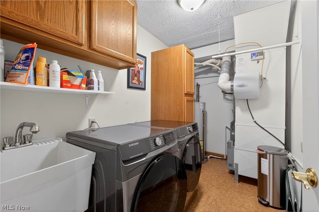 858 Sutton Place, Akron, OH 44313