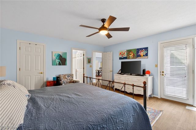 858 Sutton Place, Akron, OH 44313