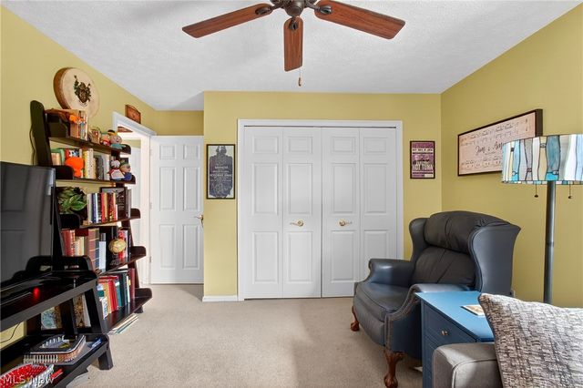 858 Sutton Place, Akron, OH 44313