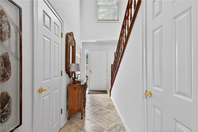 858 Sutton Place, Akron, OH 44313