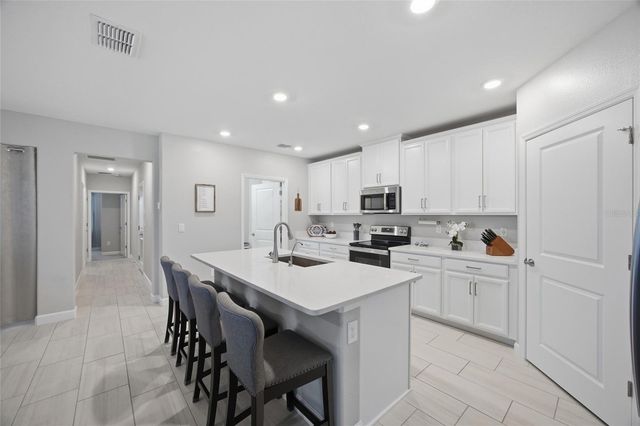 10162 ECHO DOCK LOOP, San Antonio, FL 33576