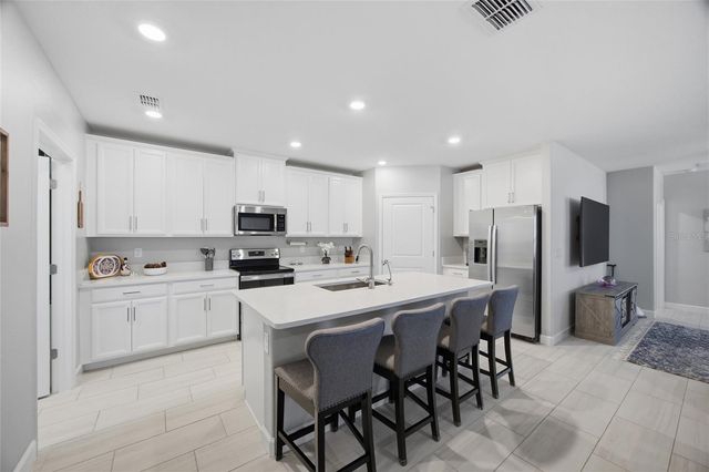 10162 ECHO DOCK LOOP, San Antonio, FL 33576