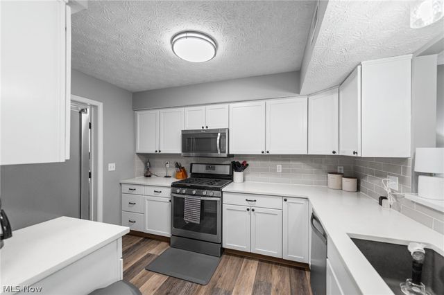 13913 Woodcroft, North Royalton, OH 44133