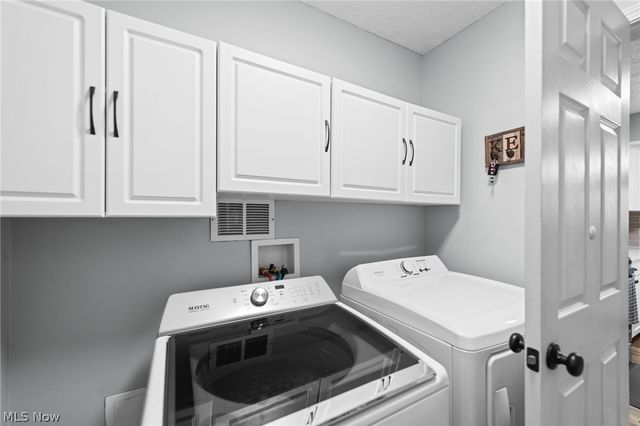 13913 Woodcroft, North Royalton, OH 44133