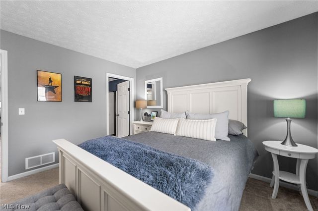 13913 Woodcroft, North Royalton, OH 44133
