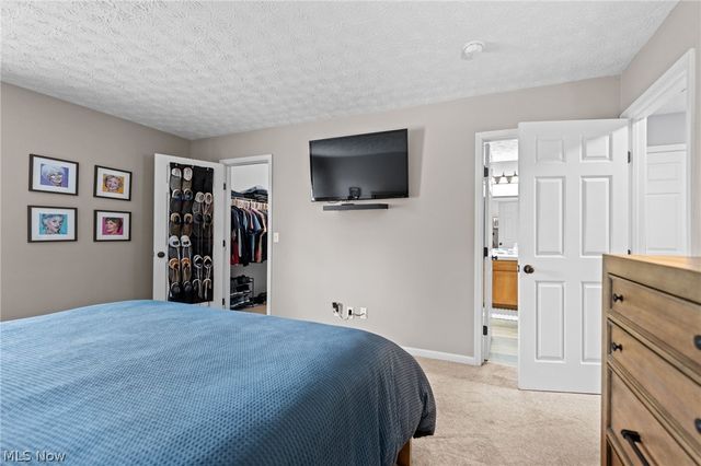 13913 Woodcroft, North Royalton, OH 44133