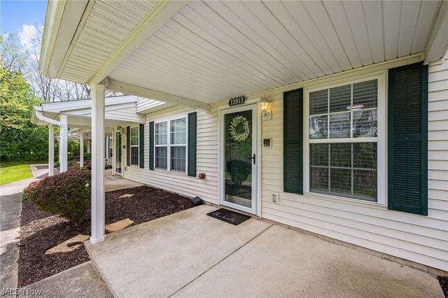 13913 Woodcroft, North Royalton, OH 44133