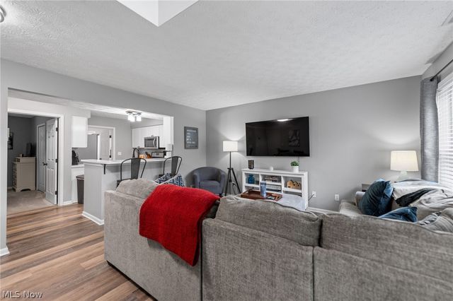 13913 Woodcroft, North Royalton, OH 44133