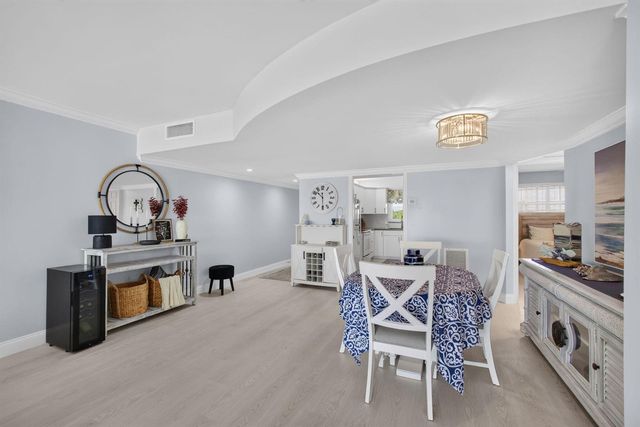 801 Lake Shore Drive 302, Lake Park, FL 33403