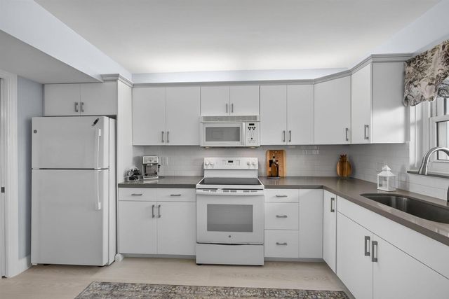 801 Lake Shore Drive 302, Lake Park, FL 33403