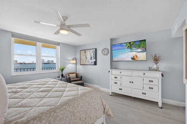 801 Lake Shore Drive 302, Lake Park, FL 33403