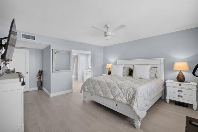801 Lake Shore Drive 302, Lake Park, FL 33403