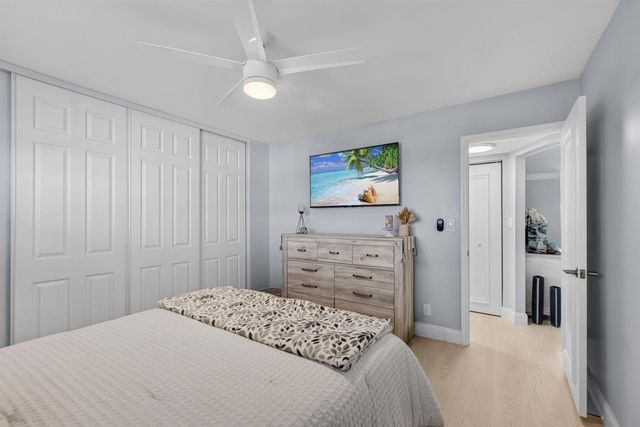 801 Lake Shore Drive 302, Lake Park, FL 33403