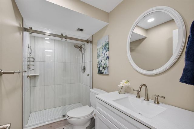 801 Lake Shore Drive 302, Lake Park, FL 33403