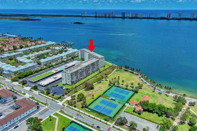 801 Lake Shore Drive 302, Lake Park, FL 33403