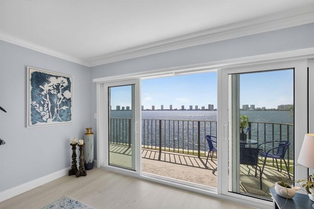 801 Lake Shore Drive 302, Lake Park, FL 33403
