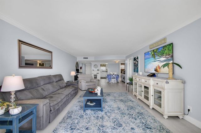 801 Lake Shore Drive 302, Lake Park, FL 33403