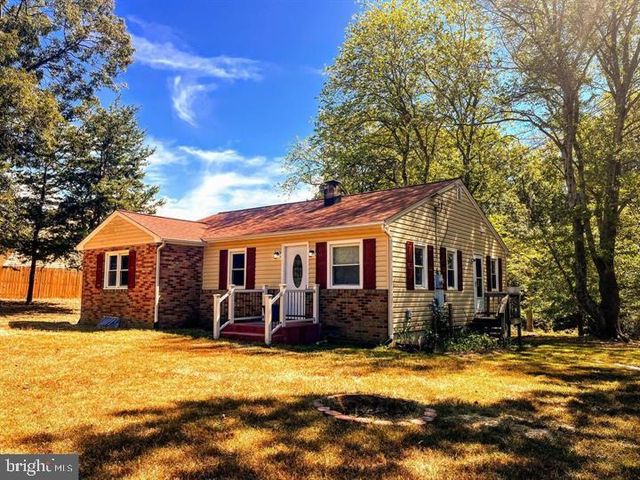 10 CURTIS ESTS EST, Fredericksburg, VA 22401