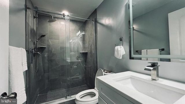 10 CURTIS ESTS EST, Fredericksburg, VA 22401