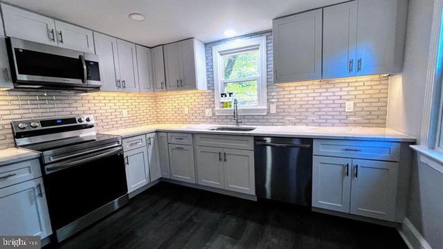 10 CURTIS ESTS EST, Fredericksburg, VA 22401