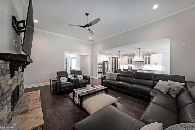 485 Discovery Lake Drive, Fayetteville, GA 30215