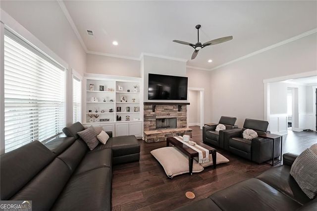 485 Discovery Lake Drive, Fayetteville, GA 30215